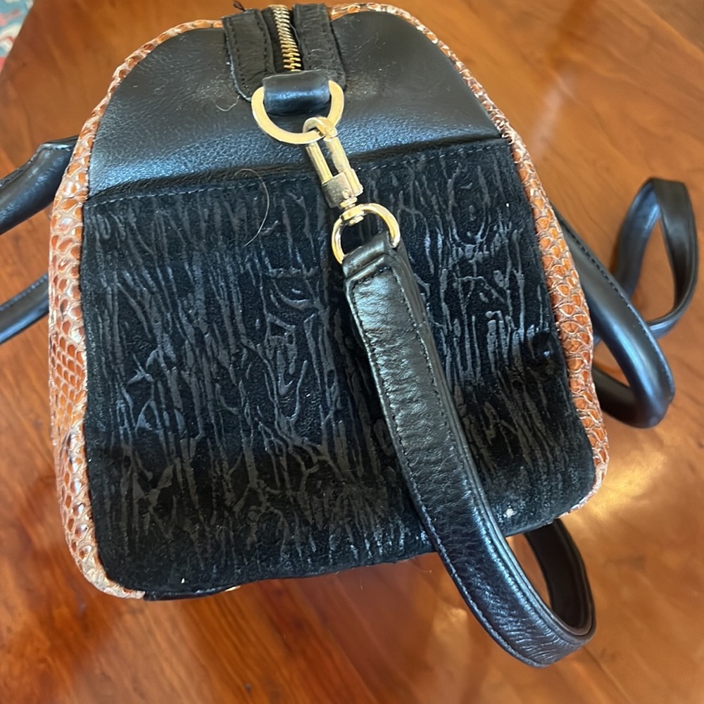 Kelly Wynne Authentic Snakeskin Purse - Picture 5 of 14